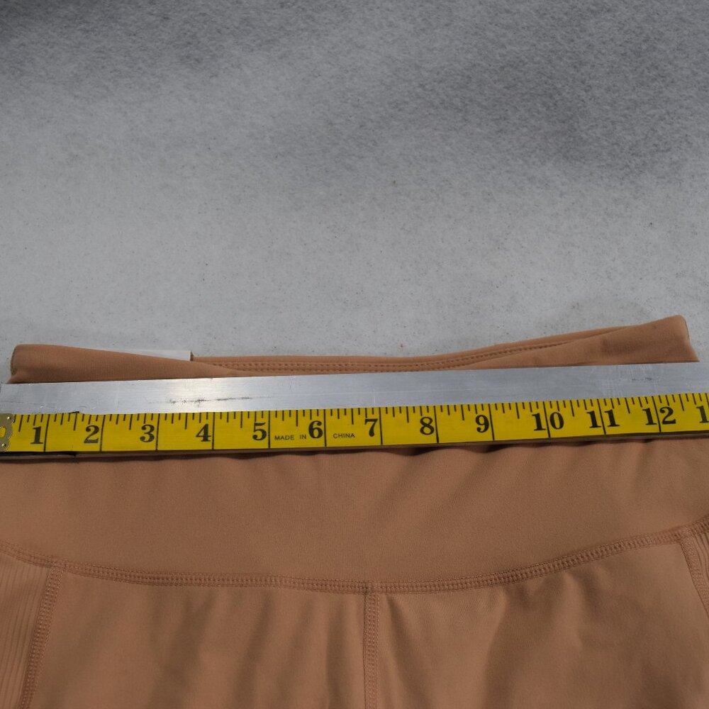kensie Women's Stretch Legging Shorts Size M Color Peach/Cream NWT #0282 - Picture 4 of 9